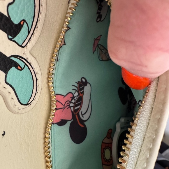 Disney Loungefly Mickey & Minnie Summer At The Beach Mini Backpack - Picture 5 of 11